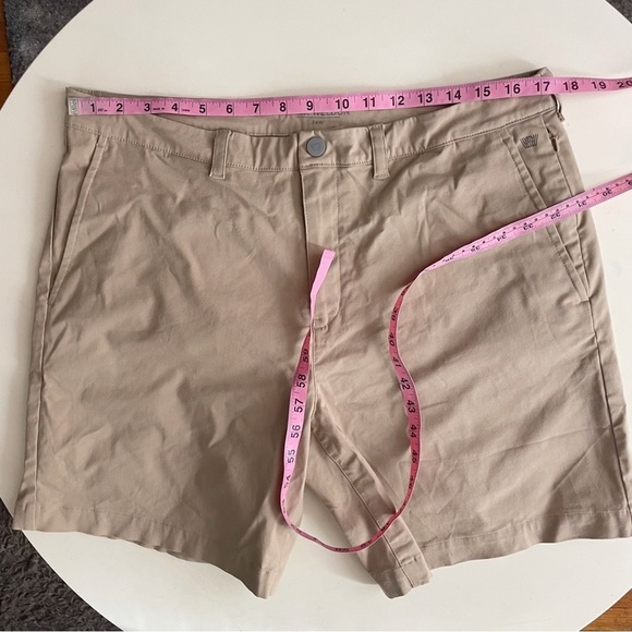 Mack Weldon Men’s Tech Chino Short Sandstorm Khaki Size 34 NWOT - Picture 3 of 8